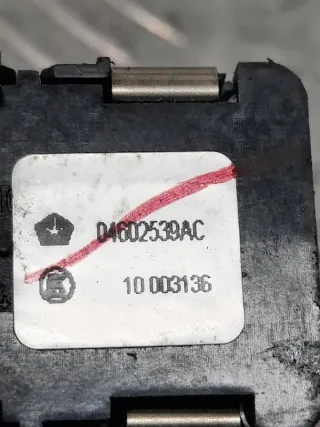 04602539AC Кнопка стеклоподъемника заднего левого Chrysler Voyager 5 Арт 43682, вид 6