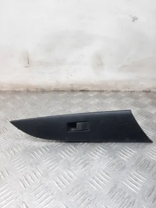 BP4K66370 Кнопка стеклоподъемника переднего левого Mazda 3 BK Арт 43960, вид 1