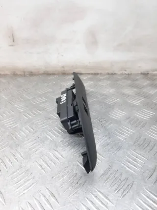 BP4K66370 Кнопка стеклоподъемника переднего левого Mazda 3 BK Арт 43960, вид 2