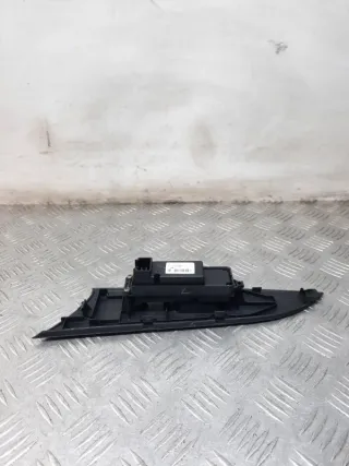 BP4K66370 Кнопка стеклоподъемника переднего левого Mazda 3 BK Арт 43960, вид 4