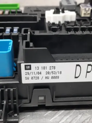 13181278 Блок предохранителей Opel Astra H Арт 44756, вид 7