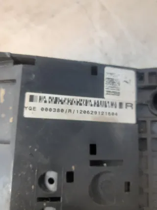 yqe000380 Блок предохранителей Land Rover Freelander 1 Арт 45186, вид 8