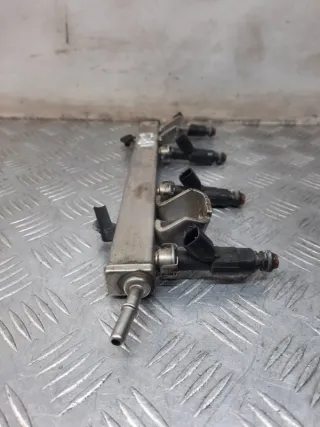 6M8G9D280AA Топливная рампа Mazda 3 BK Арт 45771, вид 2