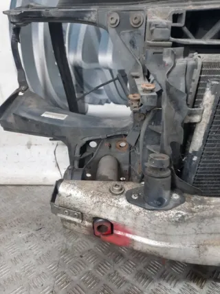  Передняя панель крепления облицовки (телевизор) Audi A4 B7 Арт 46977, вид 4