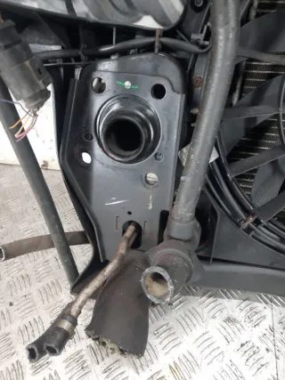  Передняя панель крепления облицовки (телевизор) Audi A4 B7 Арт 46977, вид 16