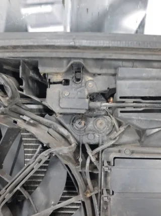  Передняя панель крепления облицовки (телевизор) Audi A4 B7 Арт 46977, вид 21