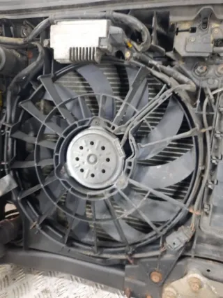  Передняя панель крепления облицовки (телевизор) Audi A4 B7 Арт 46977, вид 22