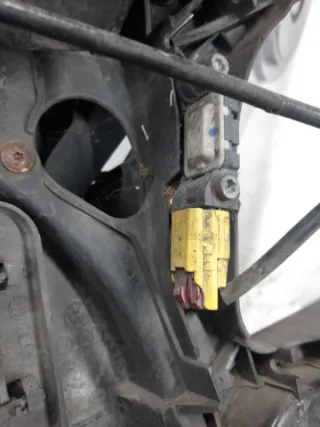  Передняя панель крепления облицовки (телевизор) Audi A4 B7 Арт 46977, вид 25
