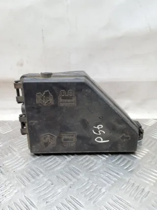  Блок предохранителей MG 6 Арт 47364, вид 1
