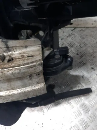  Передняя панель крепления облицовки (телевизор) Audi A4 B7 Арт 48198, вид 17