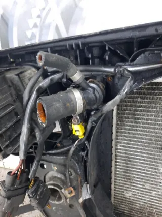  Передняя панель крепления облицовки (телевизор) Audi A4 B7 Арт 48198, вид 23