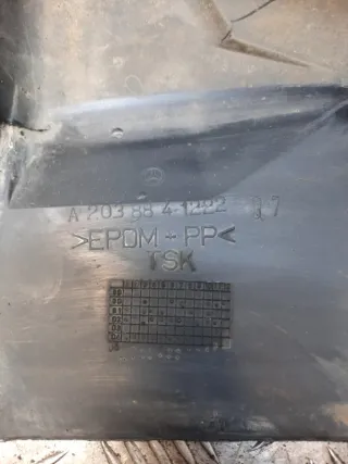 A203884122207 Защита арок передняя правая (подкрылок) Mercedes C W204 Арт 50770, вид 3