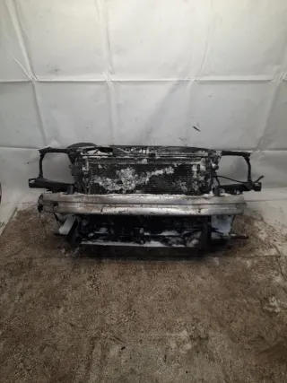  Передняя панель крепления облицовки (телевизор) Audi A4 B7 Арт 51053, вид 1