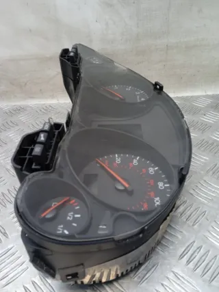 1036902643 Щиток приборов (приборная панель) Audi A4 B7 Арт 51695, вид 4