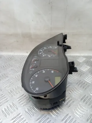 88311330 Щиток приборов (приборная панель) Volkswagen Polo 3 Арт 51743, вид 2