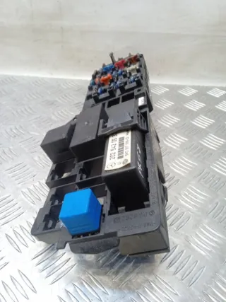 2025420532 Блок предохранителей Mercedes C W202 Арт 51866, вид 4