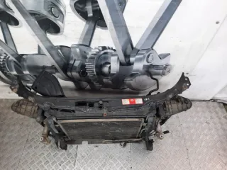  Передняя панель крепления облицовки (телевизор) Audi A4 B7 Арт 52071, вид 2