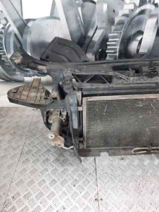  Передняя панель крепления облицовки (телевизор) Audi A4 B7 Арт 52071, вид 6