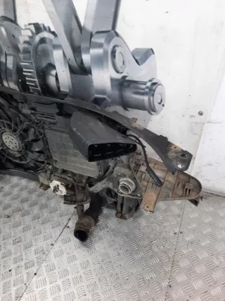  Передняя панель крепления облицовки (телевизор) Audi A4 B7 Арт 52071, вид 13