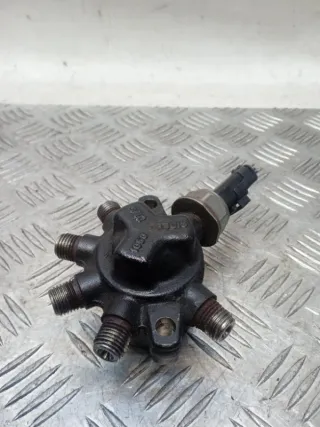 8200584034 Топливная рампа Nissan Note E11 Арт 52747, вид 2