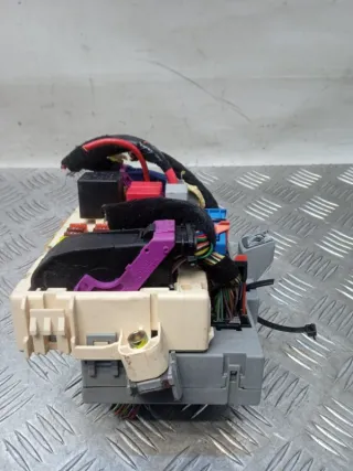 50504853 Блок предохранителей Alfa Romeo 75 Арт 53712, вид 2