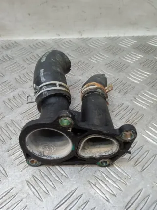 98MM9K478 Фланец (тройник) системы охлаждения Ford Focus 1 Арт 54000, вид 1