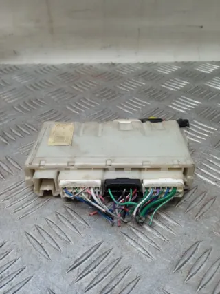 8264174010 Блок предохранителей Toyota IQ Арт 55596, вид 1
