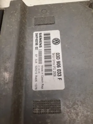 03D906033F Блок управления двигателем Volkswagen Polo 5 Арт 57079, вид 3