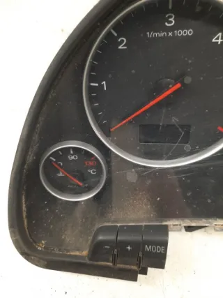 8E0920950M Щиток приборов (приборная панель) Audi A4 B6 Арт 57253, вид 2