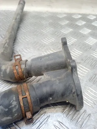 98MM9K478 Фланец (тройник) системы охлаждения Ford Focus 1 Арт 59410, вид 1