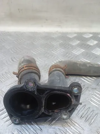 98MM9K478 Фланец (тройник) системы охлаждения Ford Focus 1 Арт 59410, вид 2