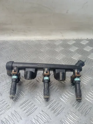 03D133329B Топливная рампа Volkswagen Polo 3 Арт 59501, вид 1