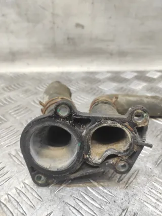 98MM9K478 Фланец (тройник) системы охлаждения Ford Focus 1 Арт 60078, вид 2