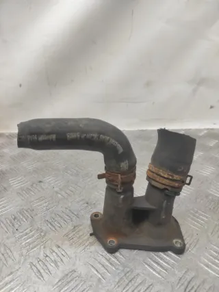 98MM9K478 Фланец (тройник) системы охлаждения Ford Focus 1 Арт 61490, вид 1