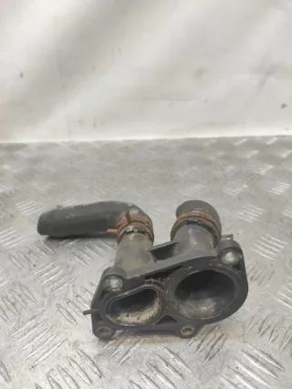 98MM9K478 Фланец (тройник) системы охлаждения Ford Focus 1 Арт 61490, вид 2