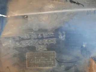 A2038841222 Защита арок передняя правая (подкрылок) Mercedes C W203 Арт 62426, вид 6
