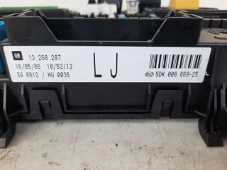 13268287 Блок предохранителей Opel Astra H Арт 64347, вид 3