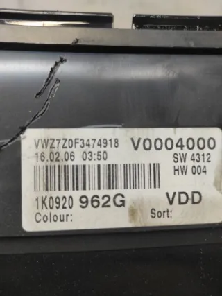 1K0920962G Щиток приборов (приборная панель) Volkswagen Golf 5 Арт 68721, вид 6