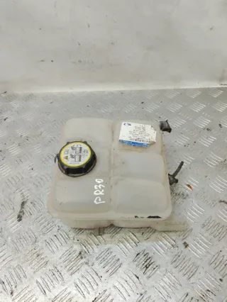 8V618K218AE Бачок расширительный Ford Focus 3 Арт 69238, вид 4