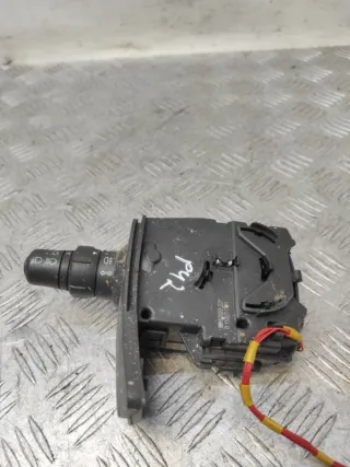 88102002 Переключатель поворотов Renault Clio 5 Арт 70095, вид 1