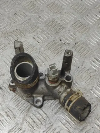  Фланец (тройник) системы охлаждения Ford Fiesta 5 Арт 70626, вид 3