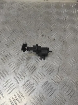 70246100 Клапан электромагнитный Opel Astra J Арт 73966, вид 1