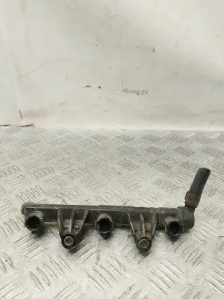 03D133329B Топливная рампа Volkswagen Polo 4 Арт 74177, вид 3