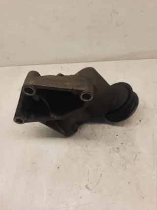  Кронштейн (крепление) Ford Focus 1 Арт 84239, вид 1