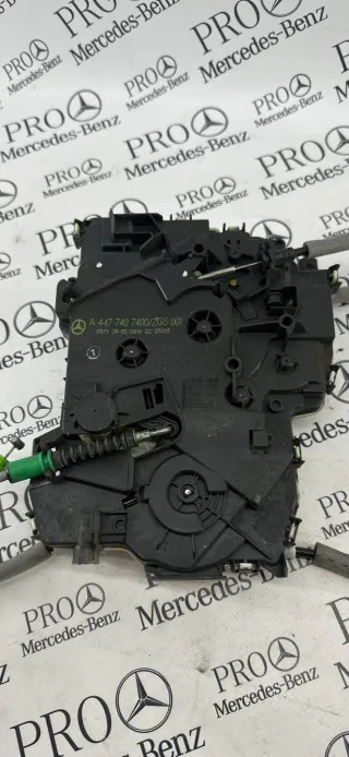 A4477407400 Замок двери задней правой Mercedes Vito W447 Арт 100396, вид 2