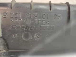 2518890125 Пыльник крыла переднего левого Mercedes R W251 Арт 155121462, вид 1