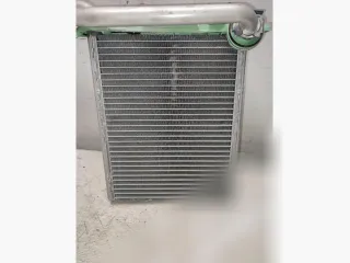 T1000155A Радиатор отопителя (печки) дополнительного Peugeot 308 1 Арт 156884592, вид 2
