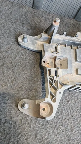 1K0915325 Полка аккумулятора Volkswagen Passat B7 Арт 94731858, вид 5