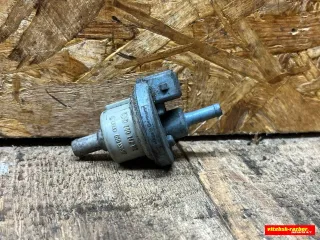 050133517 Клапан вентиляции топливного бака Volkswagen Golf 2 Арт 94731942, вид 1