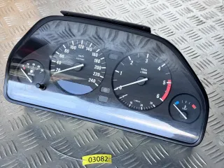 8361120, 9220300980, 62.11-8361120, 62118361120, 8361124 Щиток приборов (приборная панель) BMW 5 E34 Арт 03082, вид 1